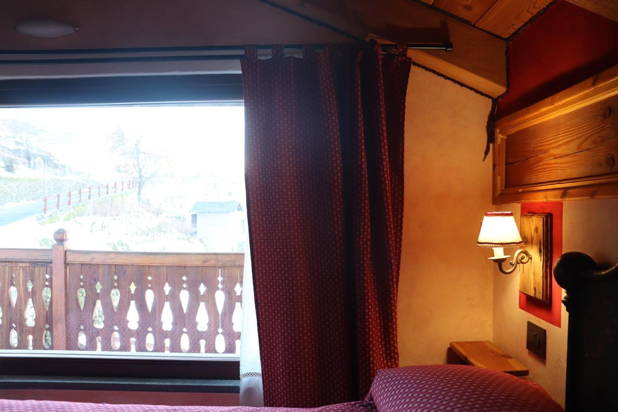 Agriturismo B&B Chevres A Cheval Charvensod Eksteriør billede